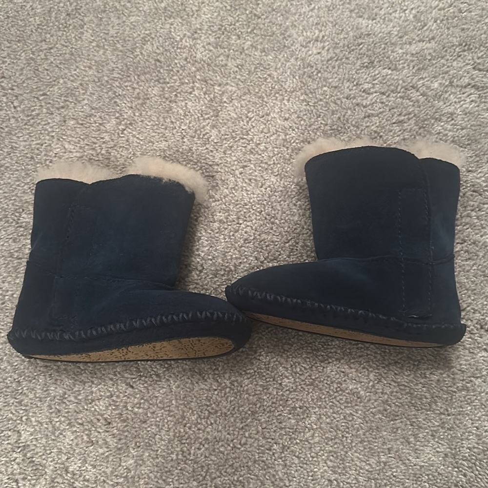 Baby uggs - Picture 3 of 5